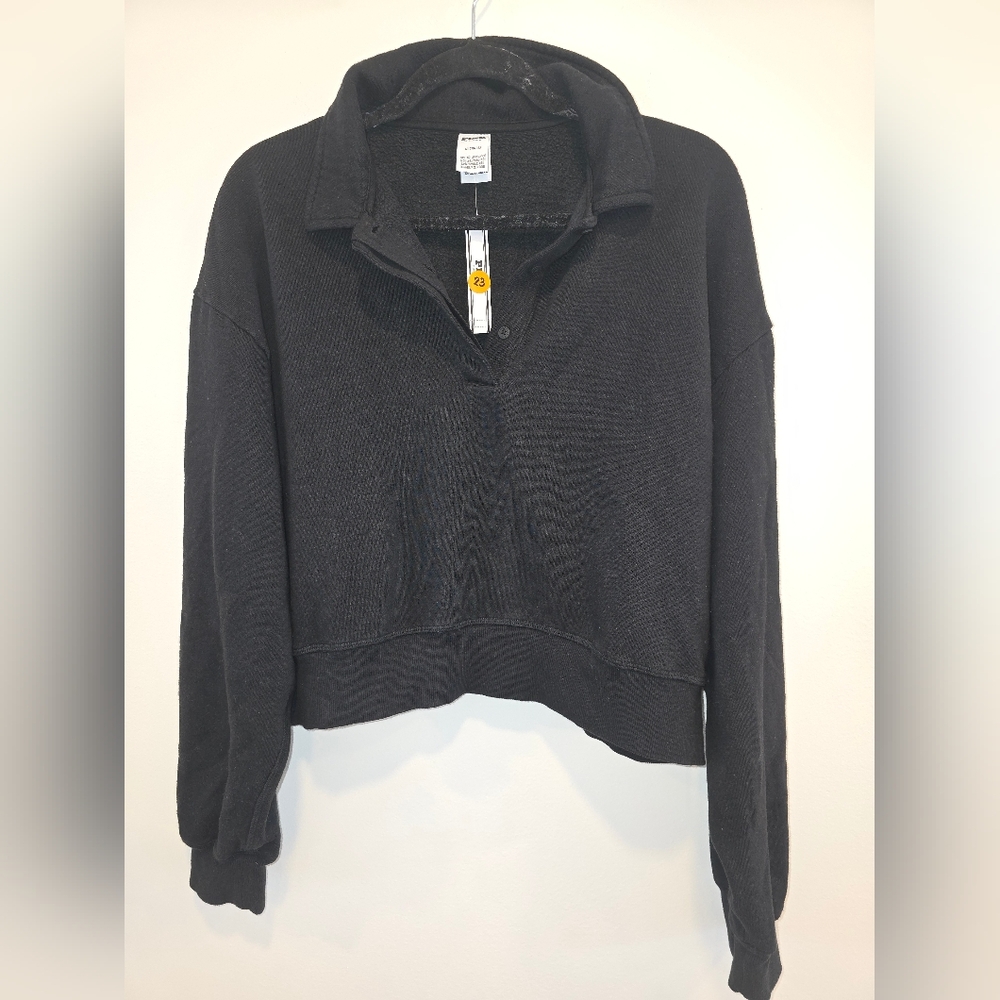 Victoria Secret PINK Black Crop Pullover Top Size M Nwt